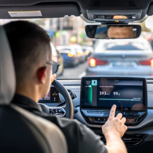 chauffeurs professionnels de taxi dans le vaucluse avec vehicule hybride et classique